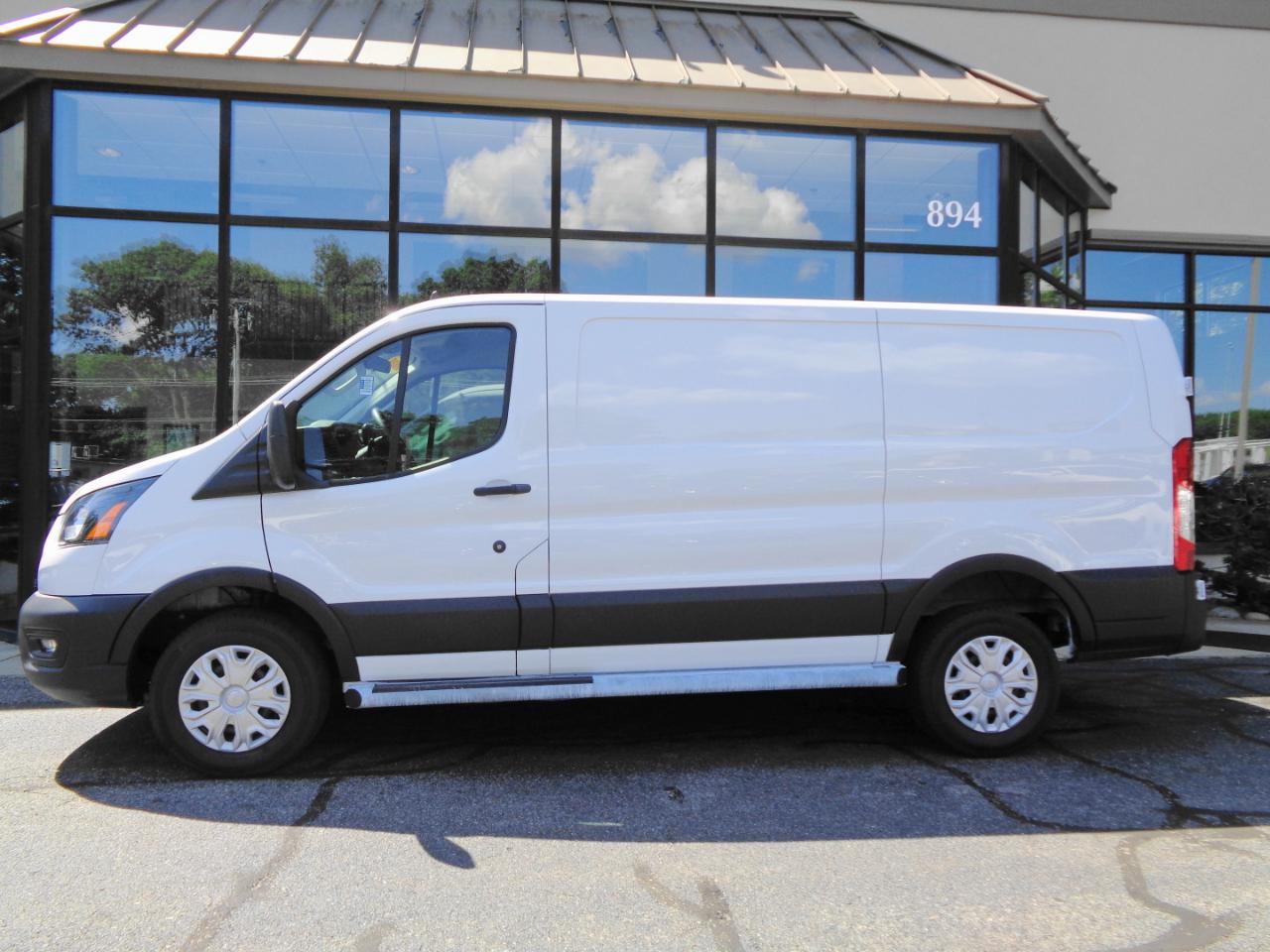 Ford Transit Cargo Van T-250 130" Low Rf 9070 GVWR RWD 2025