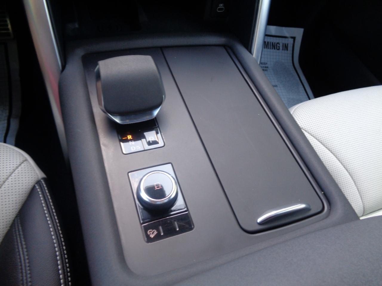 Land Rover Discovery P300 S R-Dynamic 2021