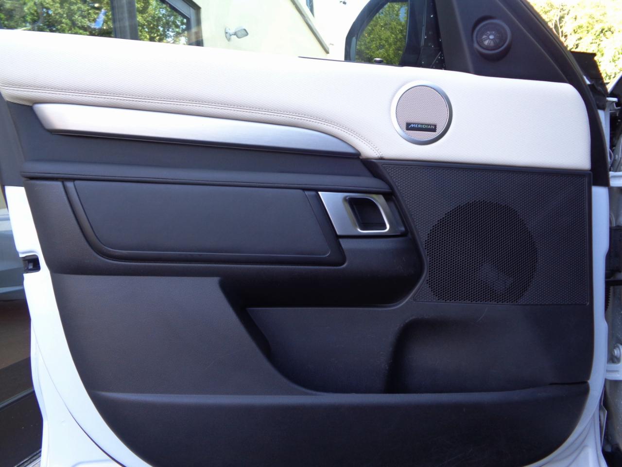 Land Rover Discovery P300 S R-Dynamic 2021