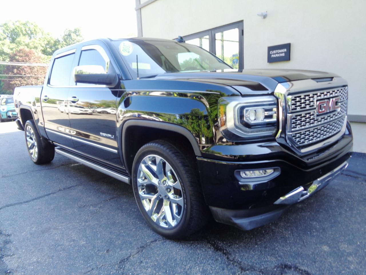 GMC Sierra 1500 4WD Crew Cab 143.5" Denali 2017