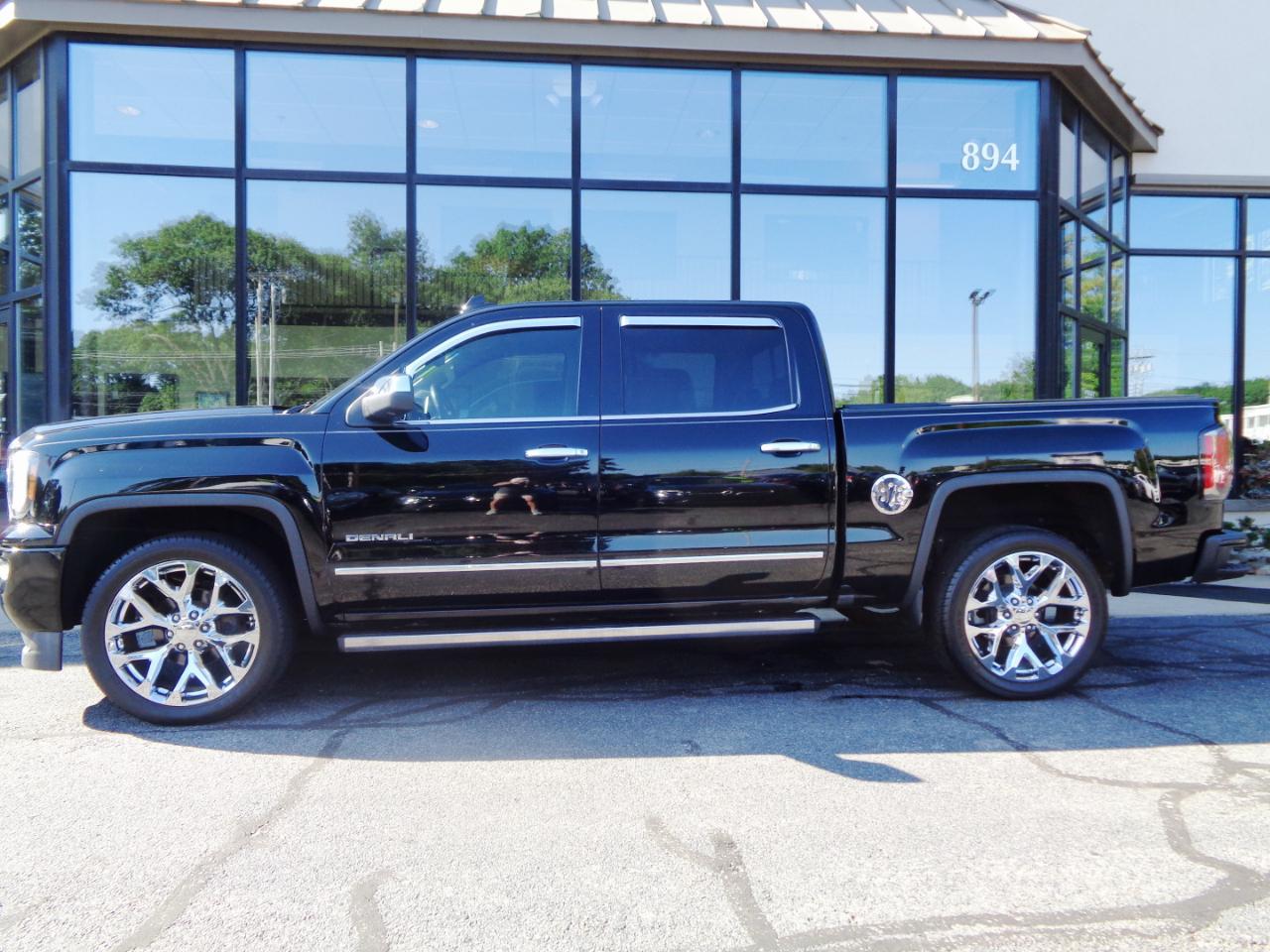 GMC Sierra 1500 4WD Crew Cab 143.5" Denali 2017