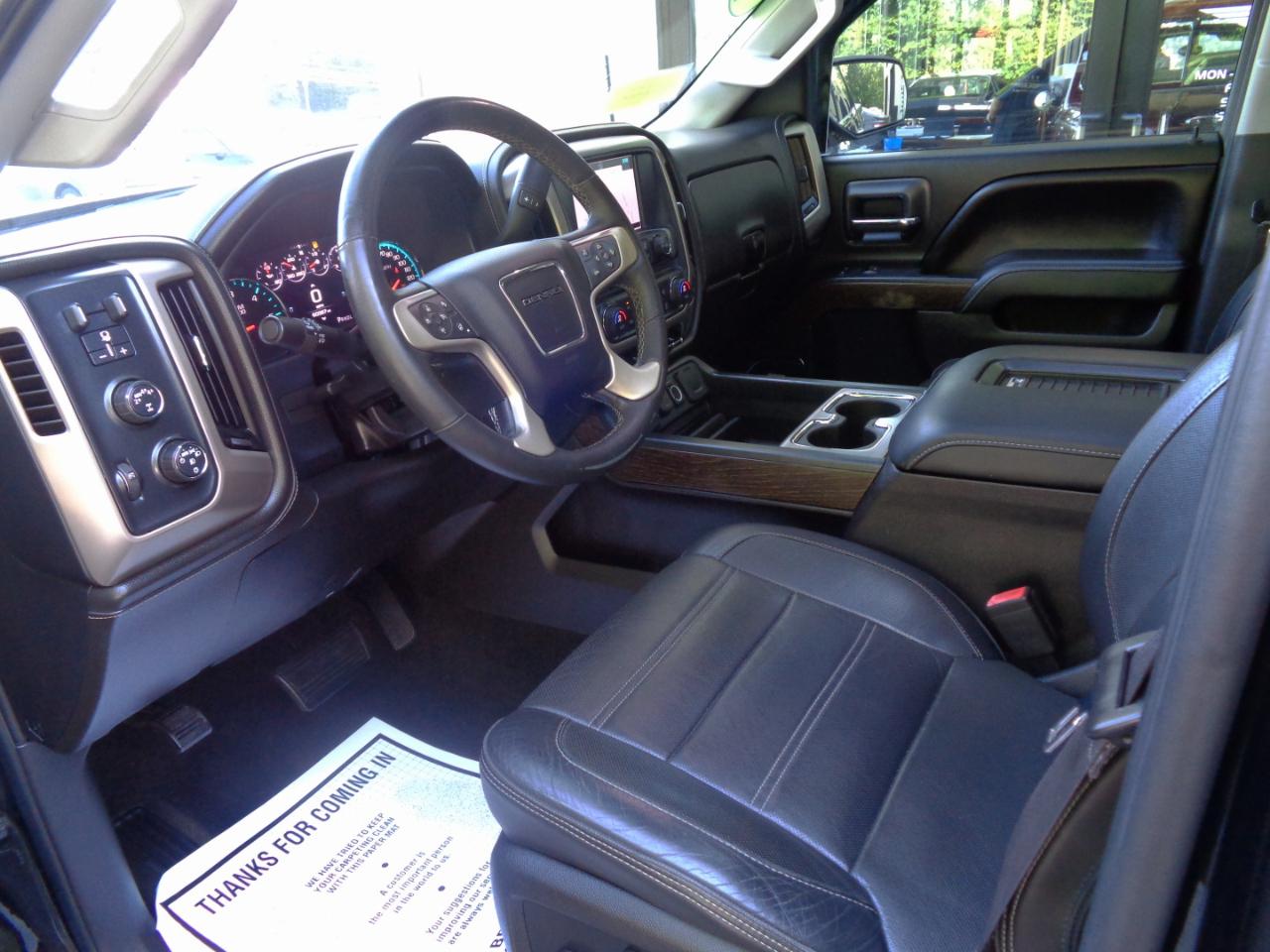 GMC Sierra 1500 4WD Crew Cab 143.5" Denali 2017