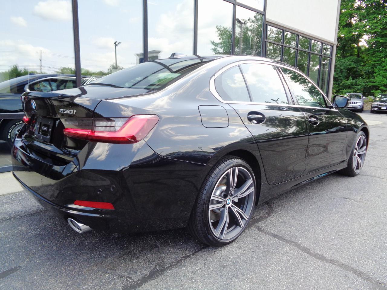 BMW 3 Series 330i xDrive Sedan 2023