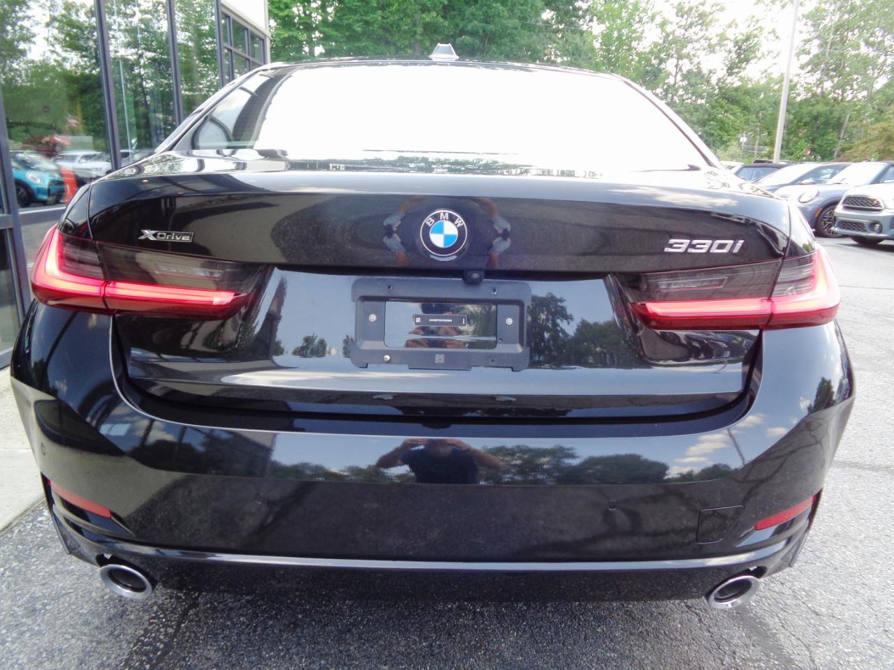 BMW 3 Series 330i xDrive Sedan 2023