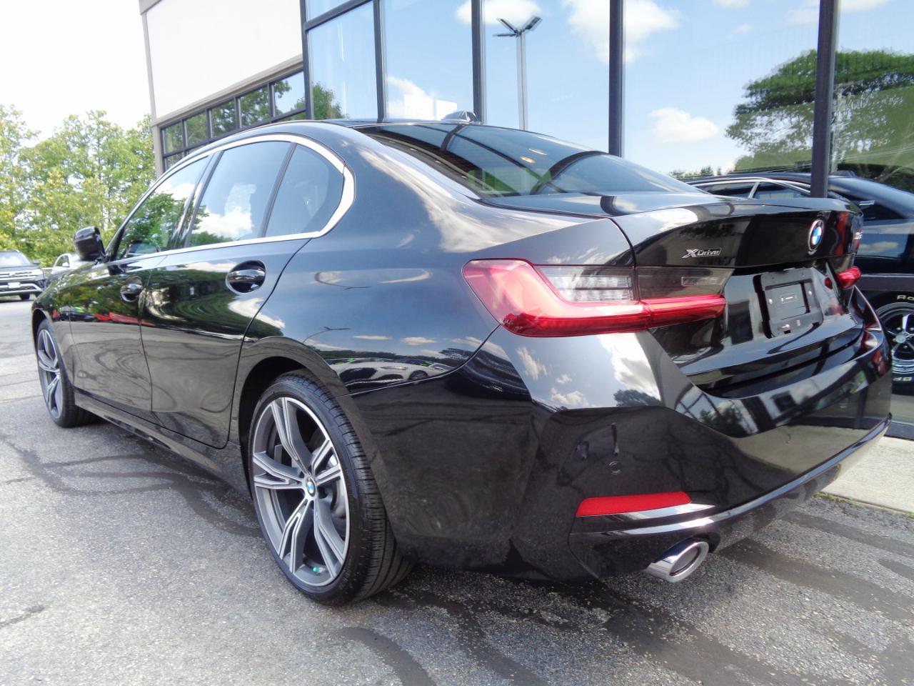 BMW 3 Series 330i xDrive Sedan 2023