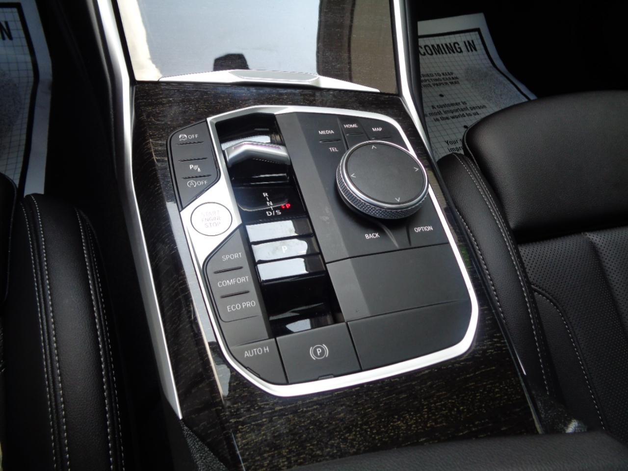 BMW 3 Series 330i xDrive Sedan 2023