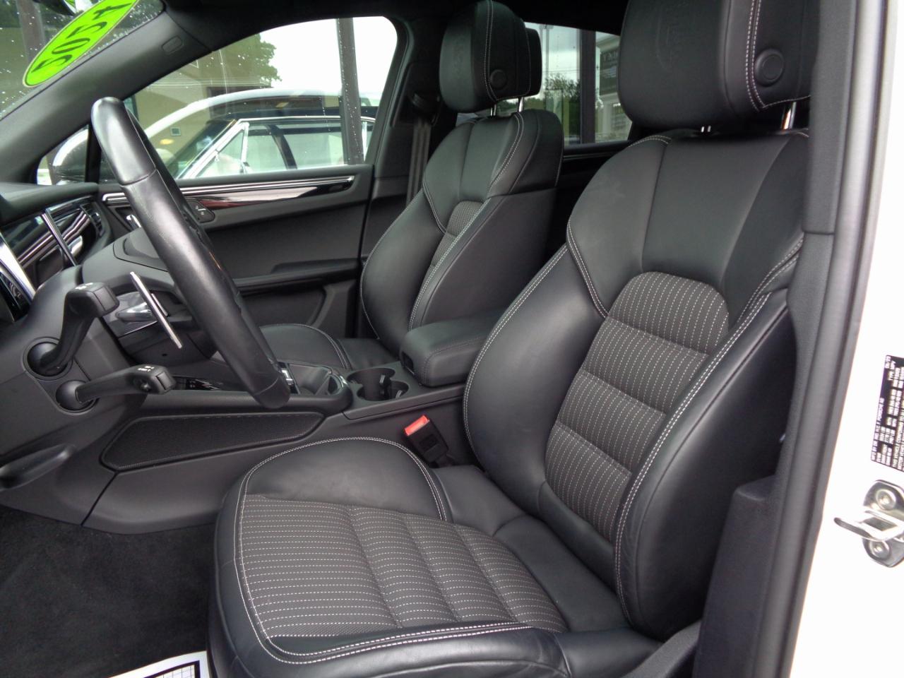 Porsche Macan T AWD 2024