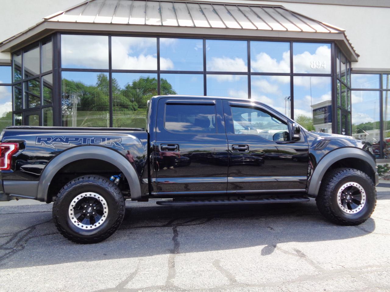 Ford F-150 Raptor 4WD SuperCrew 5.5' Box 2017
