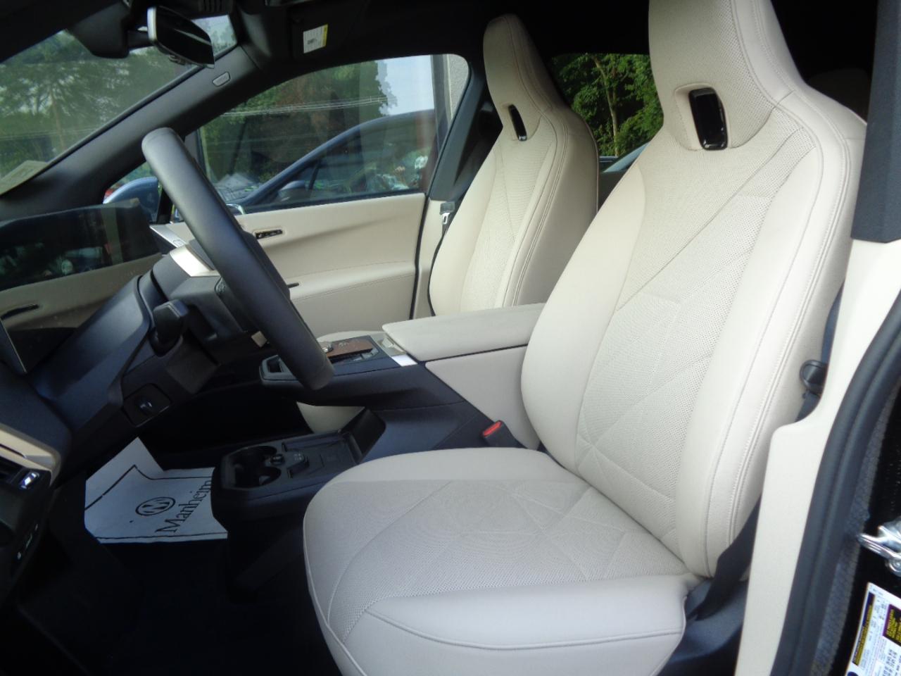 BMW iX xDrive60 Sports Activity Vehicle 2026