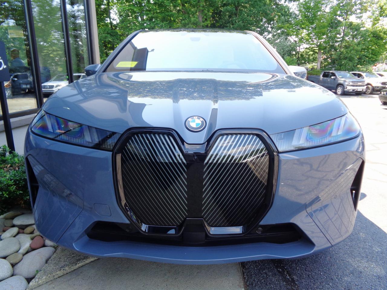 BMW iX xDrive60 Sports Activity Vehicle 2026