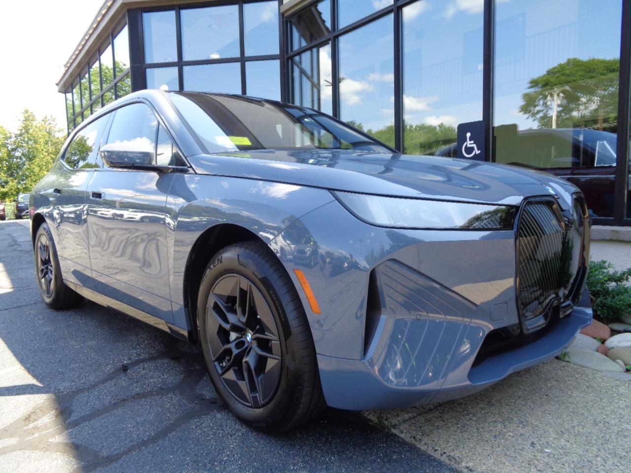 BMW iX xDrive60 Sports Activity Vehicle 2026