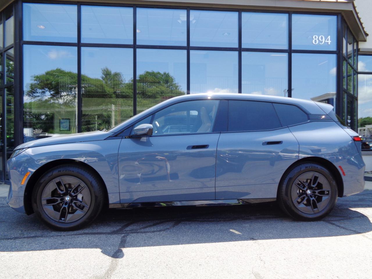 BMW iX xDrive60 Sports Activity Vehicle 2026