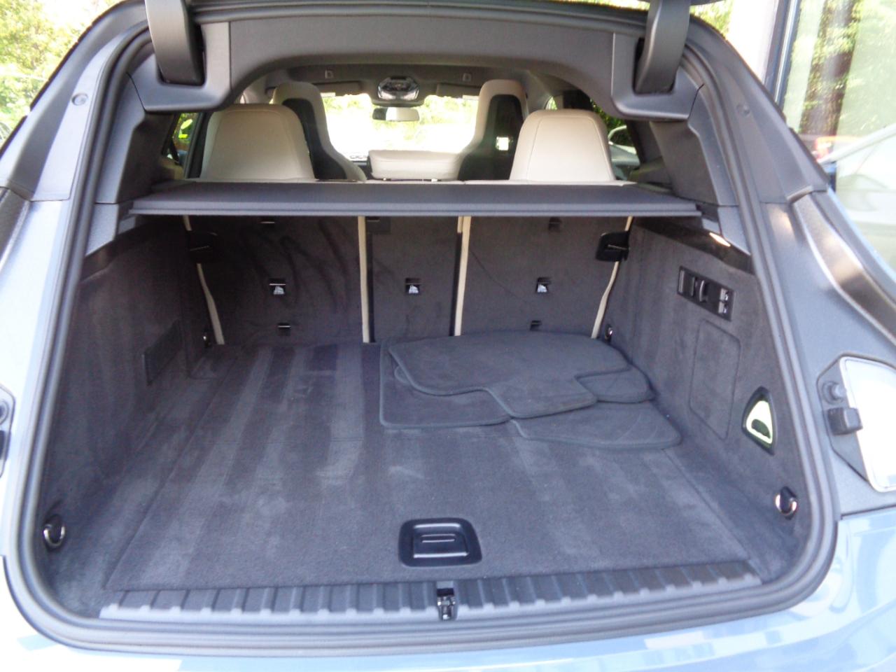 BMW iX xDrive60 Sports Activity Vehicle 2026