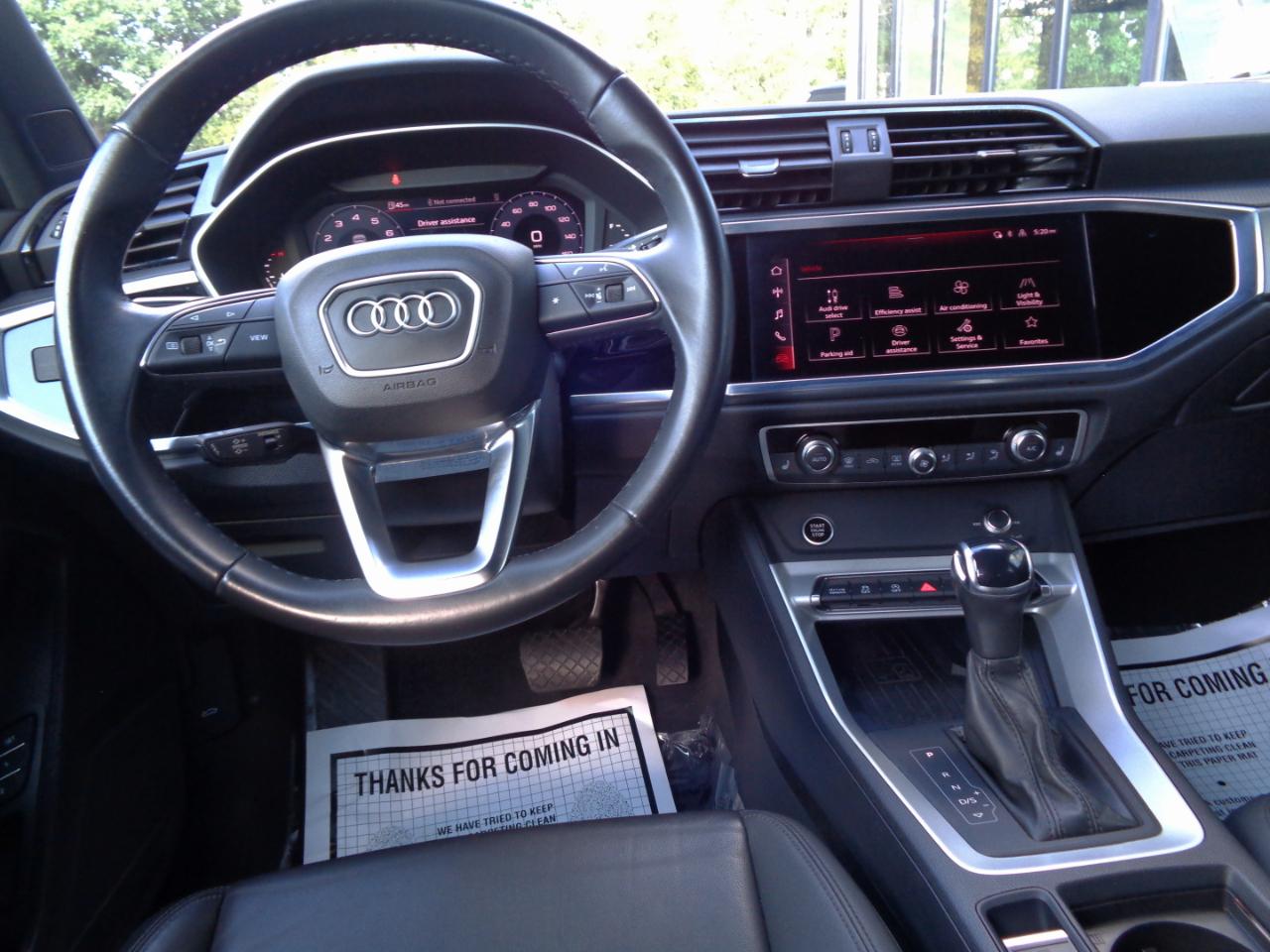 Audi Q3 S line Premium 45 TFSI quattro 2024