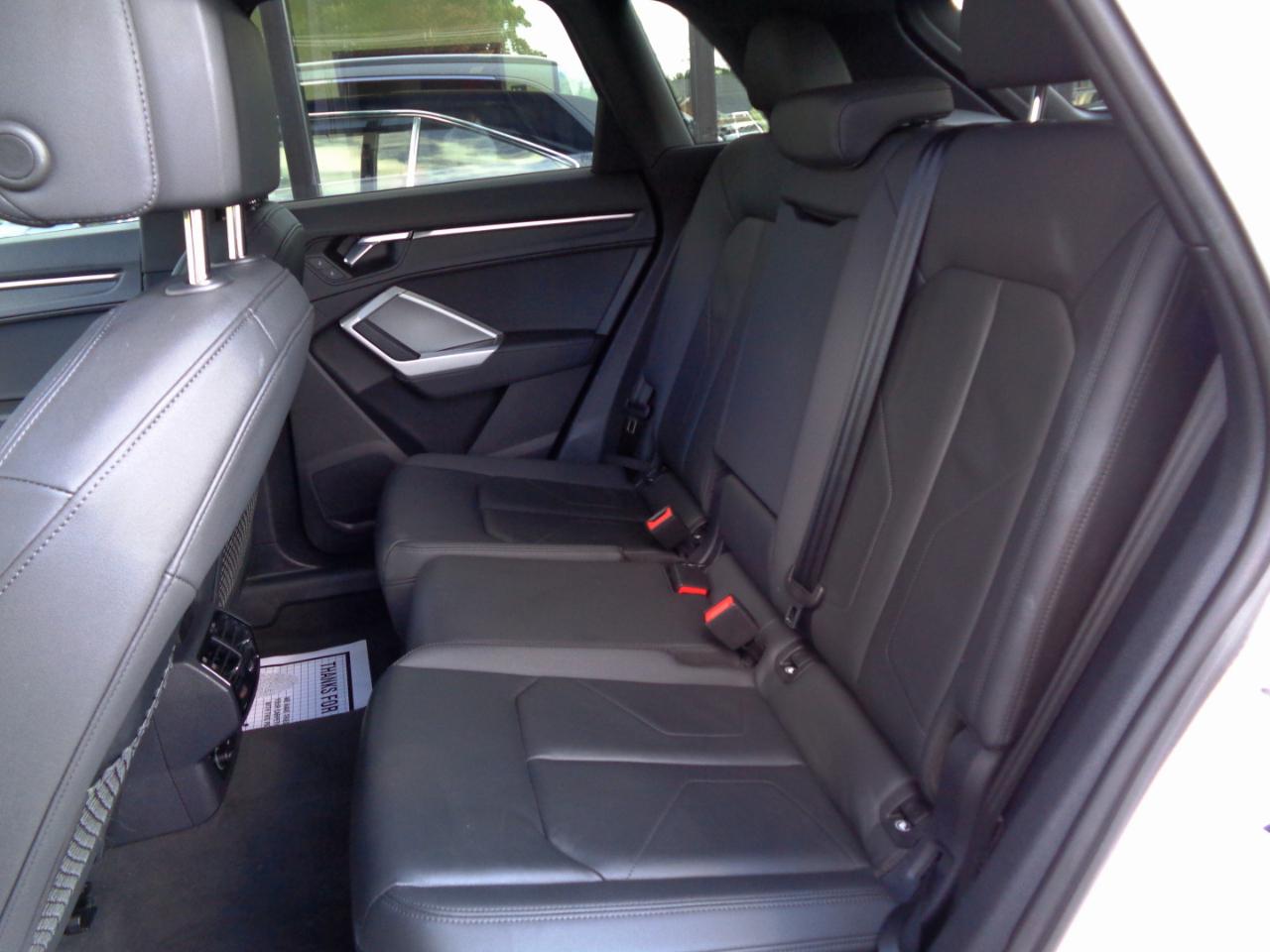 Audi Q3 S line Premium 45 TFSI quattro 2024