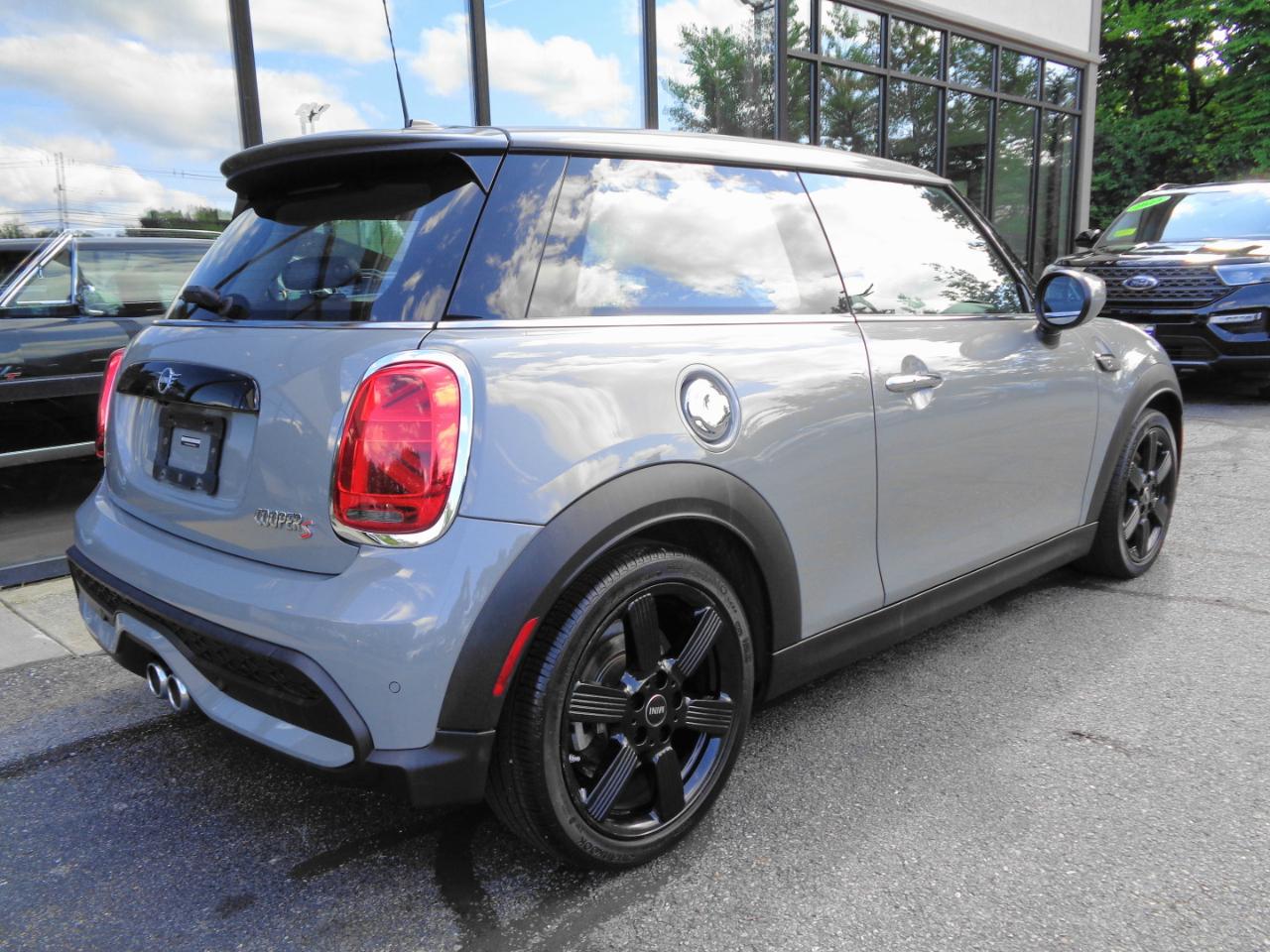 MINI Hardtop 2 Door Cooper S FWD 2023