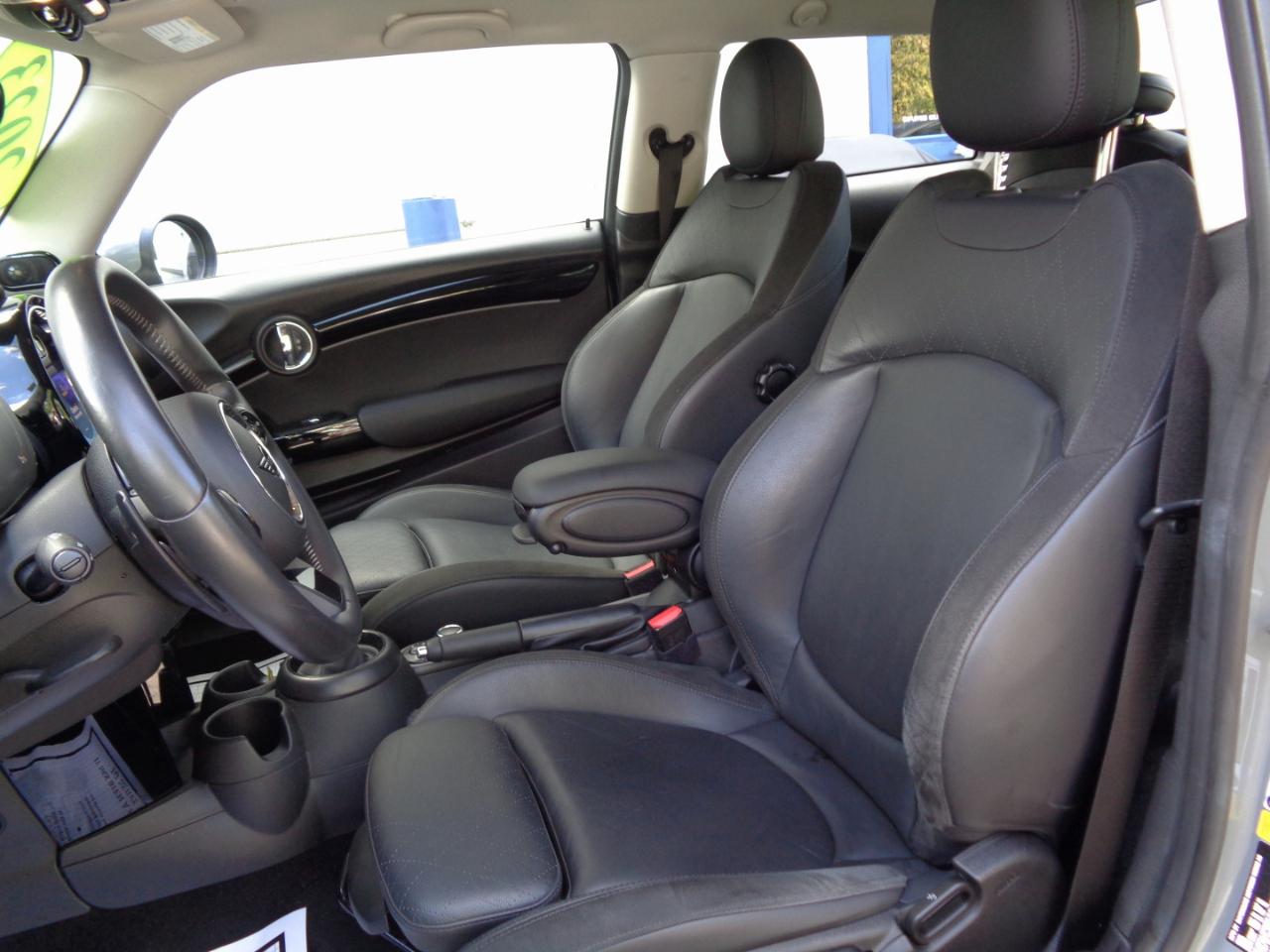 MINI Hardtop 2 Door Cooper S FWD 2023
