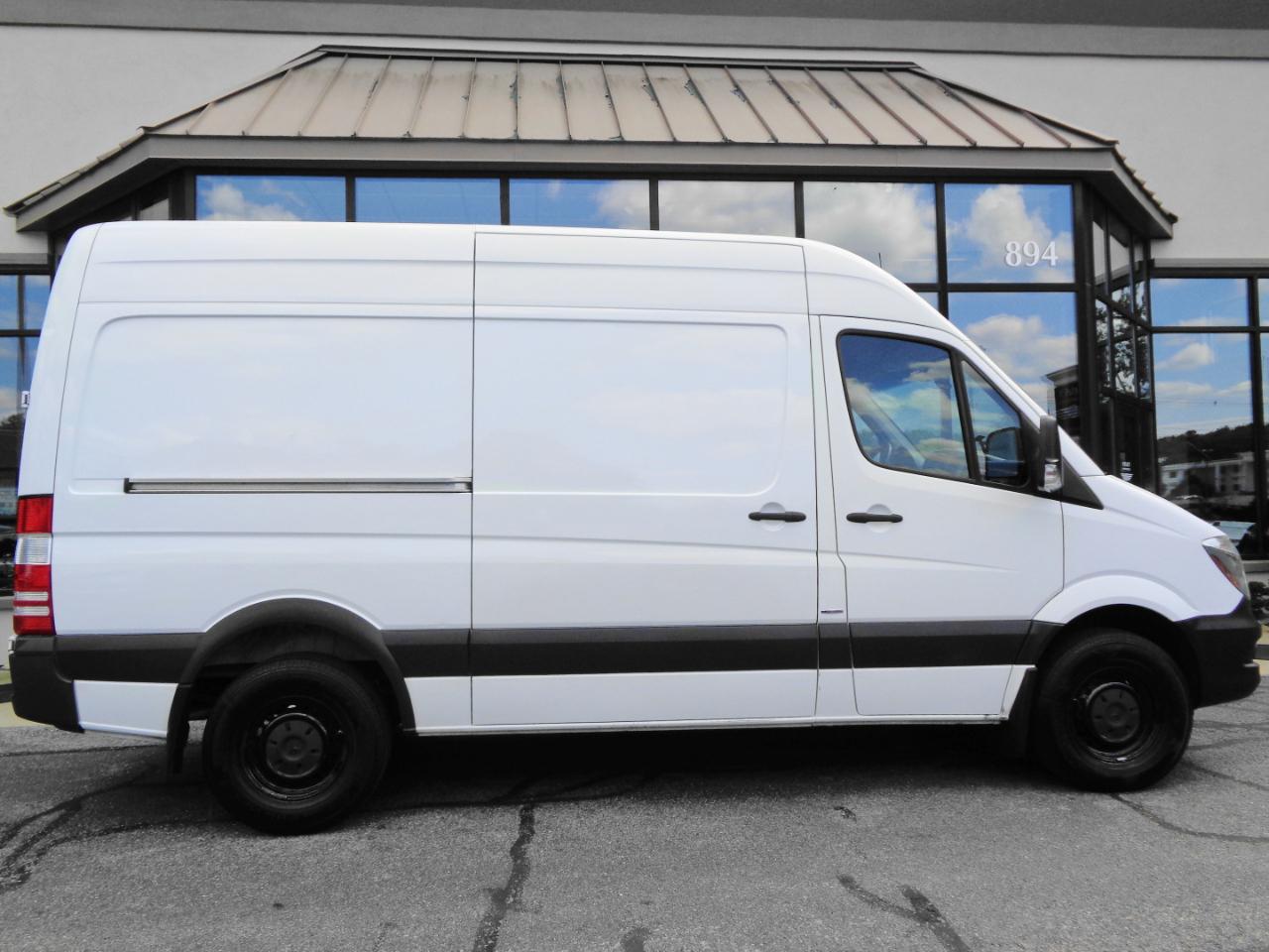 Mercedes-Benz Sprinter Cargo Vans RWD 2500 144" 2016