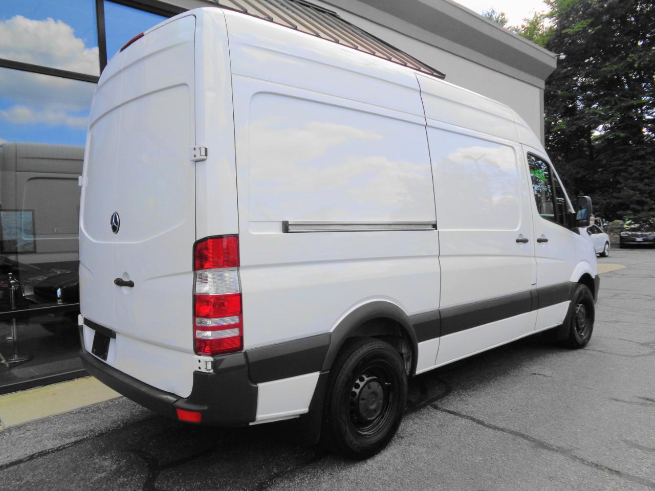 Mercedes-Benz Sprinter Cargo Vans RWD 2500 144" 2016