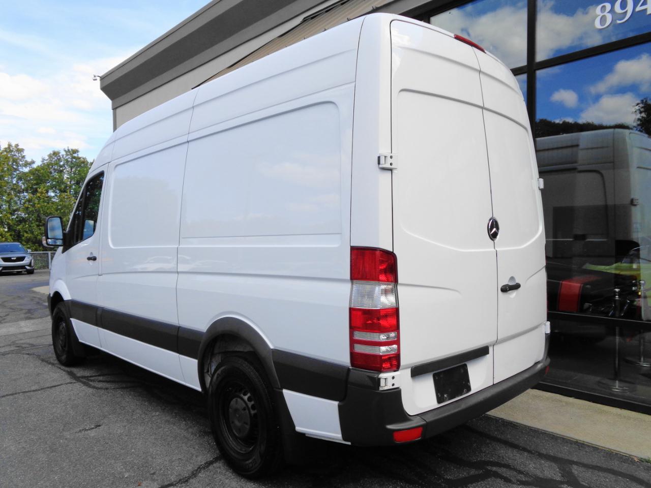 Mercedes-Benz Sprinter Cargo Vans RWD 2500 144" 2016