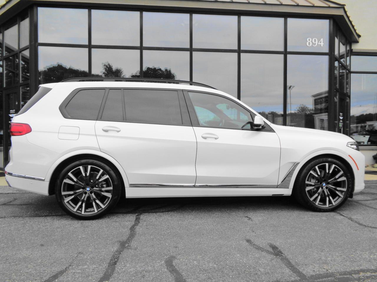 BMW X7 xDrive40i Sports Activity Vehicle 2022