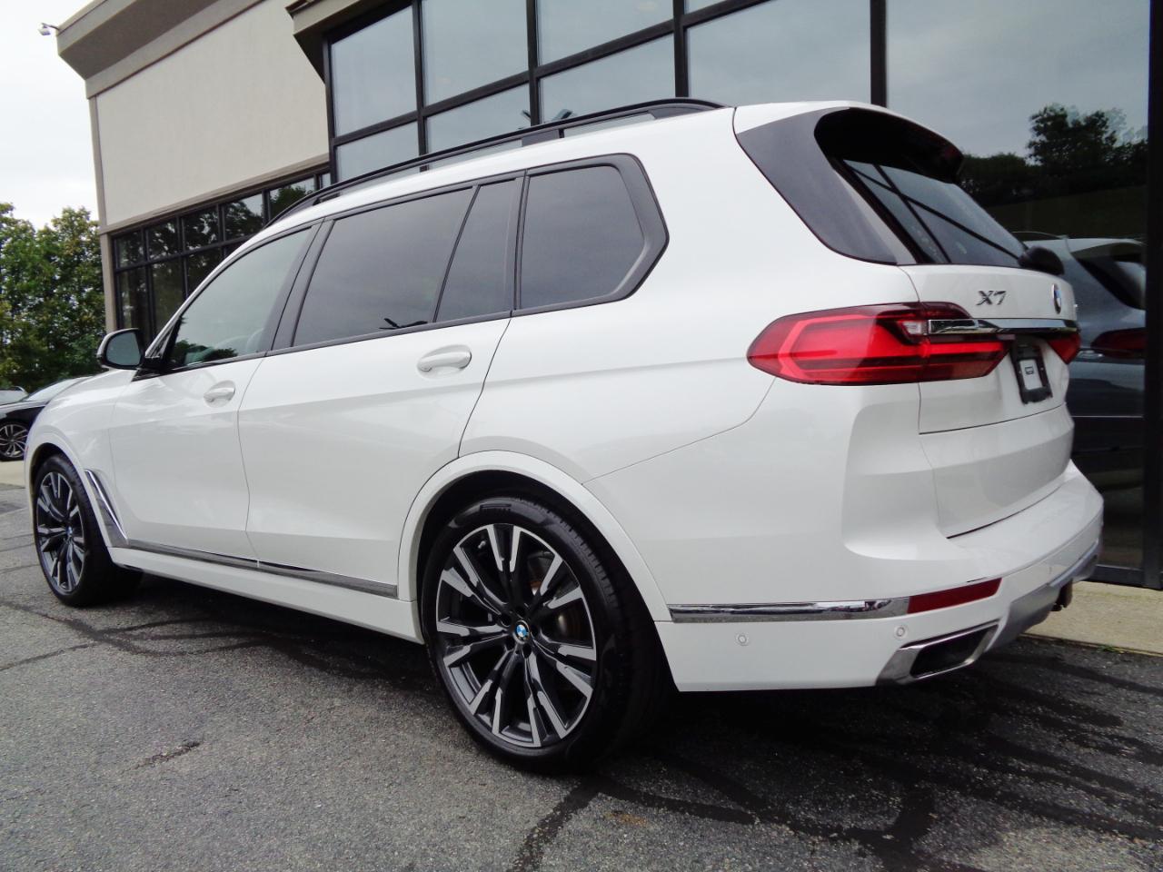 BMW X7 xDrive40i Sports Activity Vehicle 2022