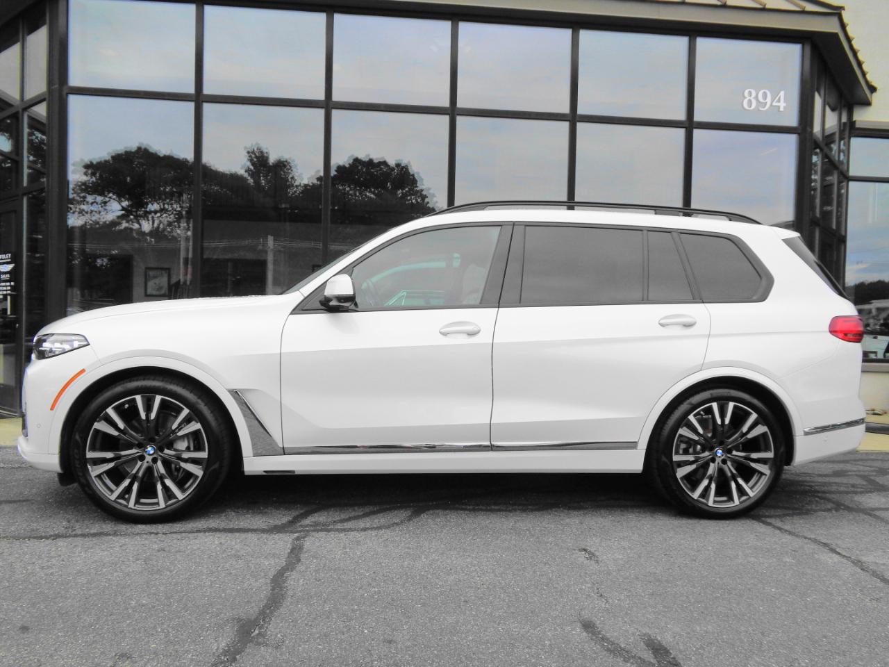 BMW X7 xDrive40i Sports Activity Vehicle 2022