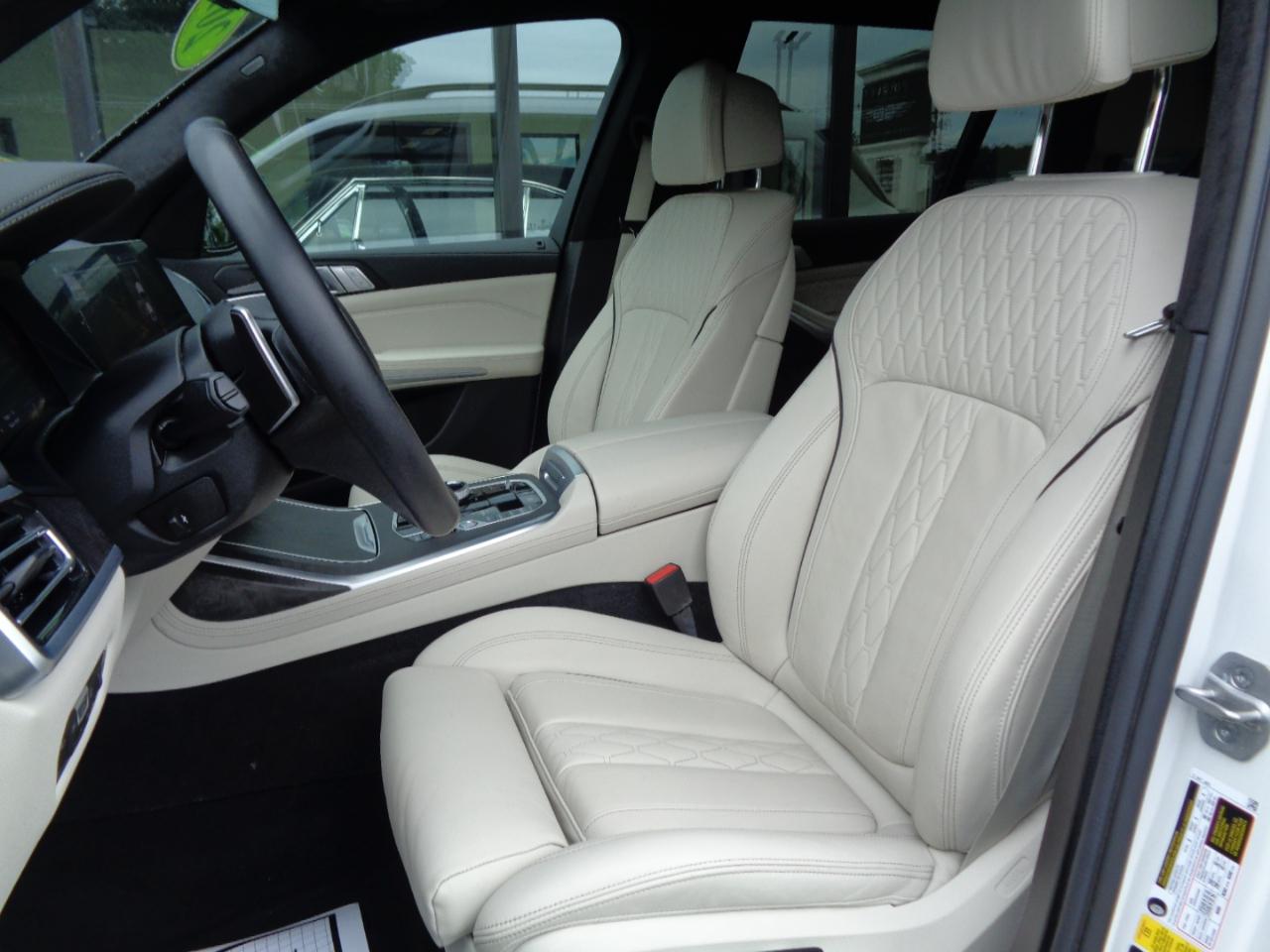 BMW X7 xDrive40i Sports Activity Vehicle 2022
