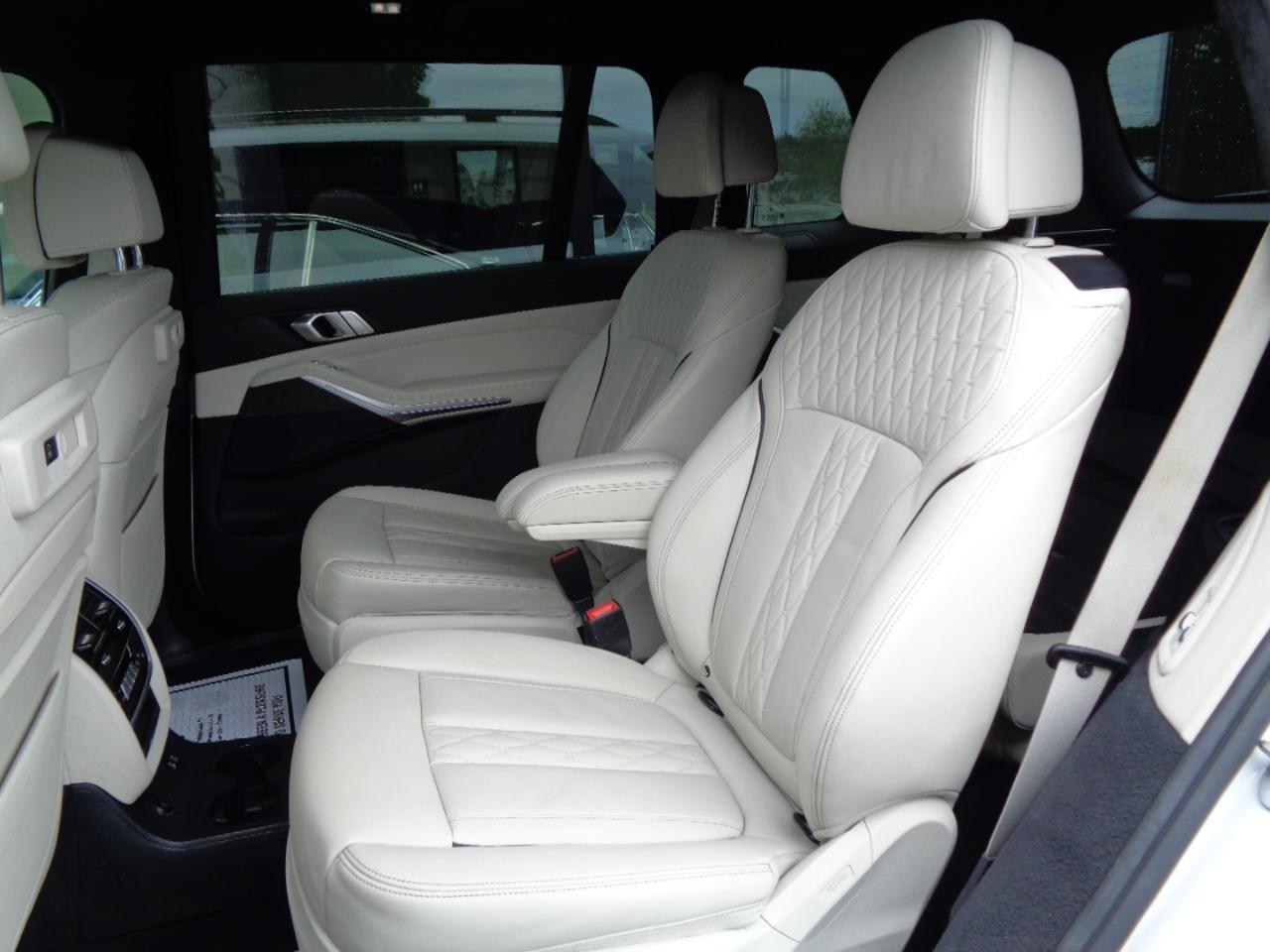 BMW X7 xDrive40i Sports Activity Vehicle 2022