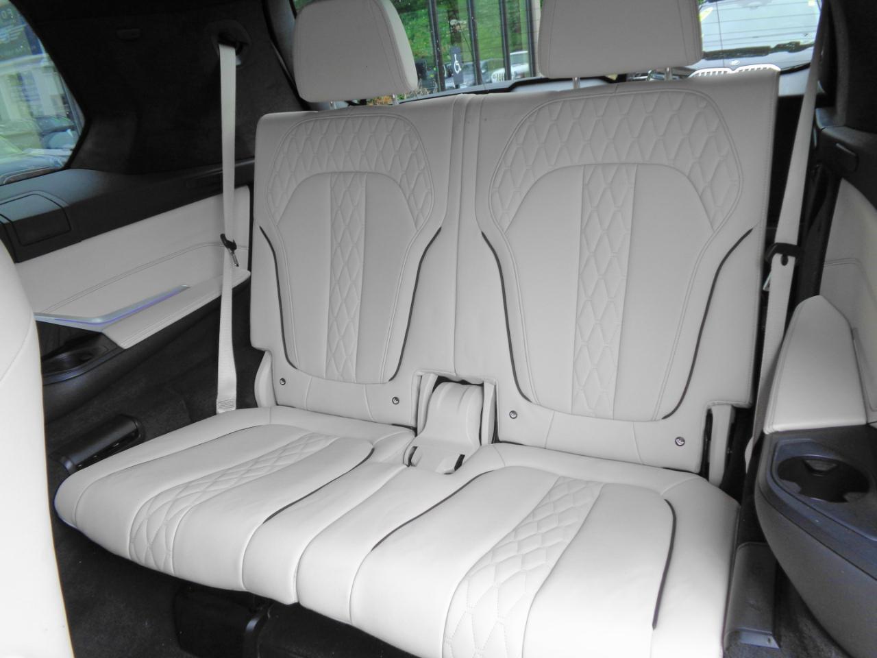 BMW X7 xDrive40i Sports Activity Vehicle 2022