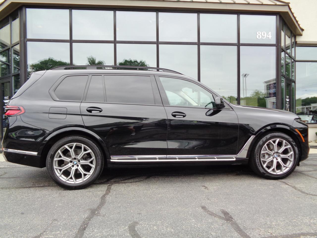 BMW X7 xDrive40i Sports Activity Vehicle 2024