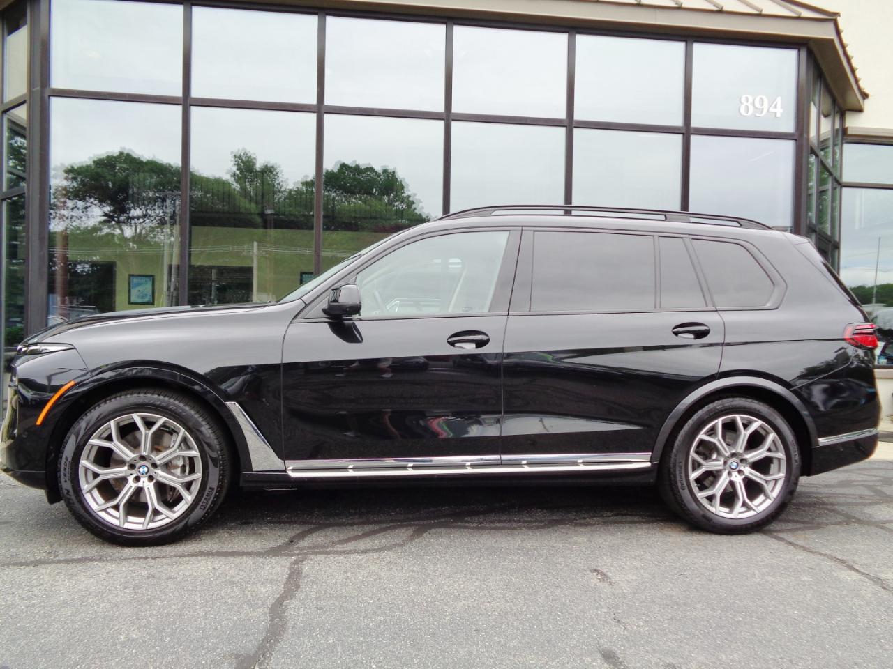 BMW X7 xDrive40i Sports Activity Vehicle 2024