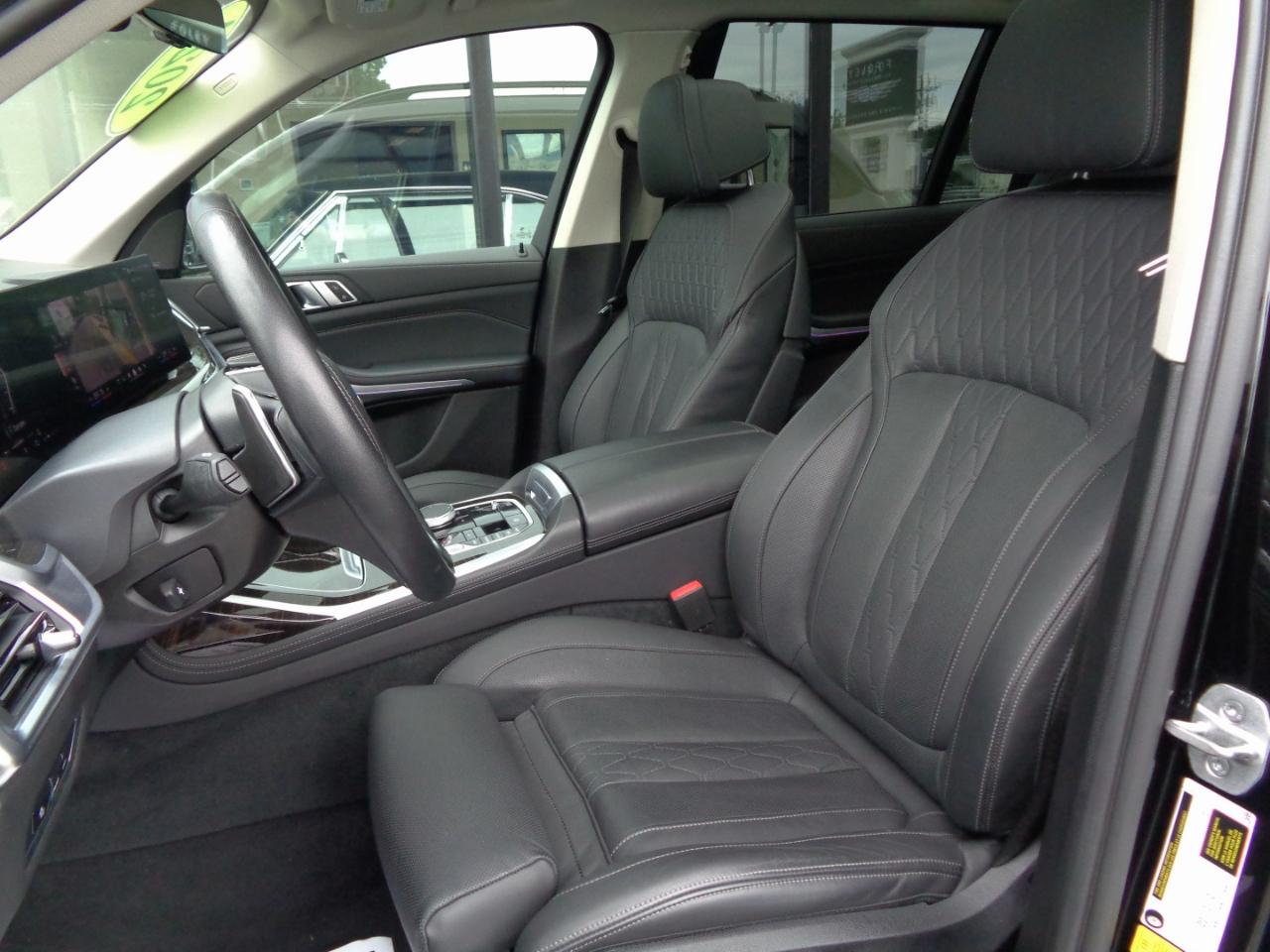 BMW X7 xDrive40i Sports Activity Vehicle 2024