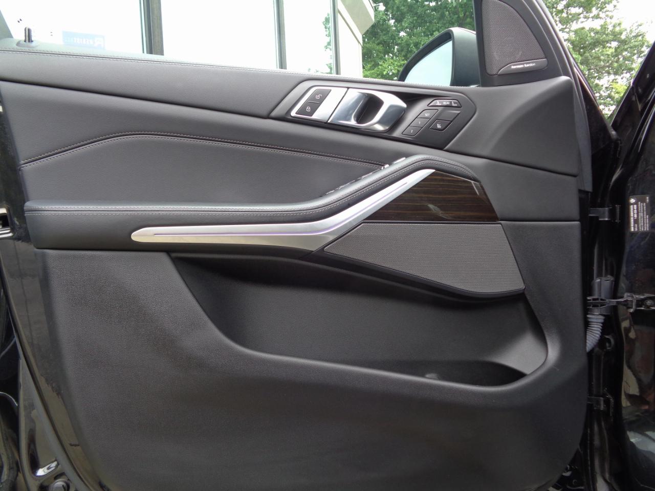 BMW X7 xDrive40i Sports Activity Vehicle 2024