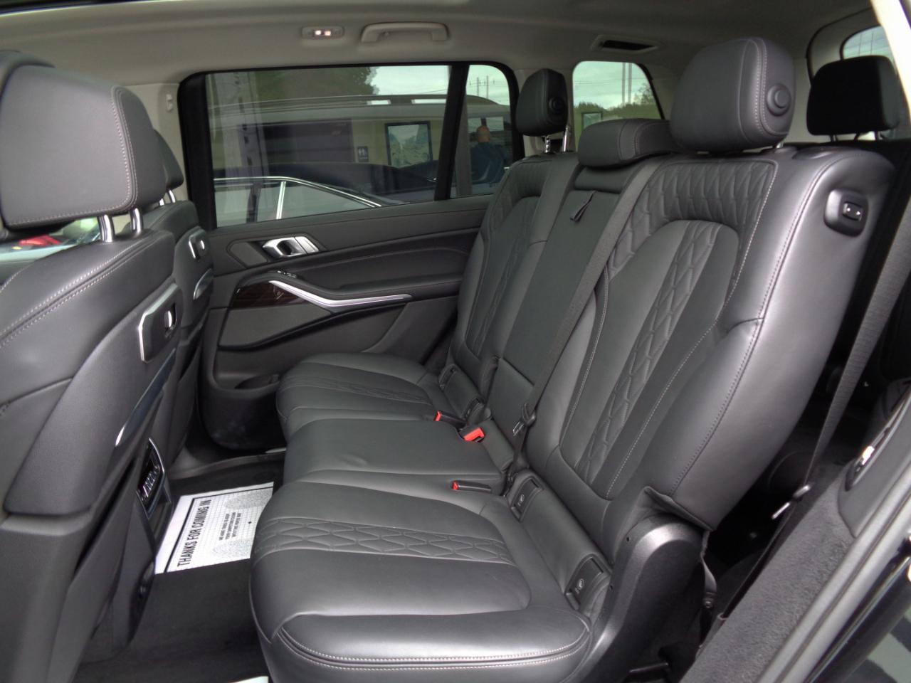 BMW X7 xDrive40i Sports Activity Vehicle 2024