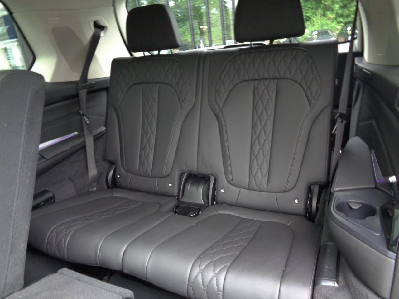 BMW X7 xDrive40i Sports Activity Vehicle 2024
