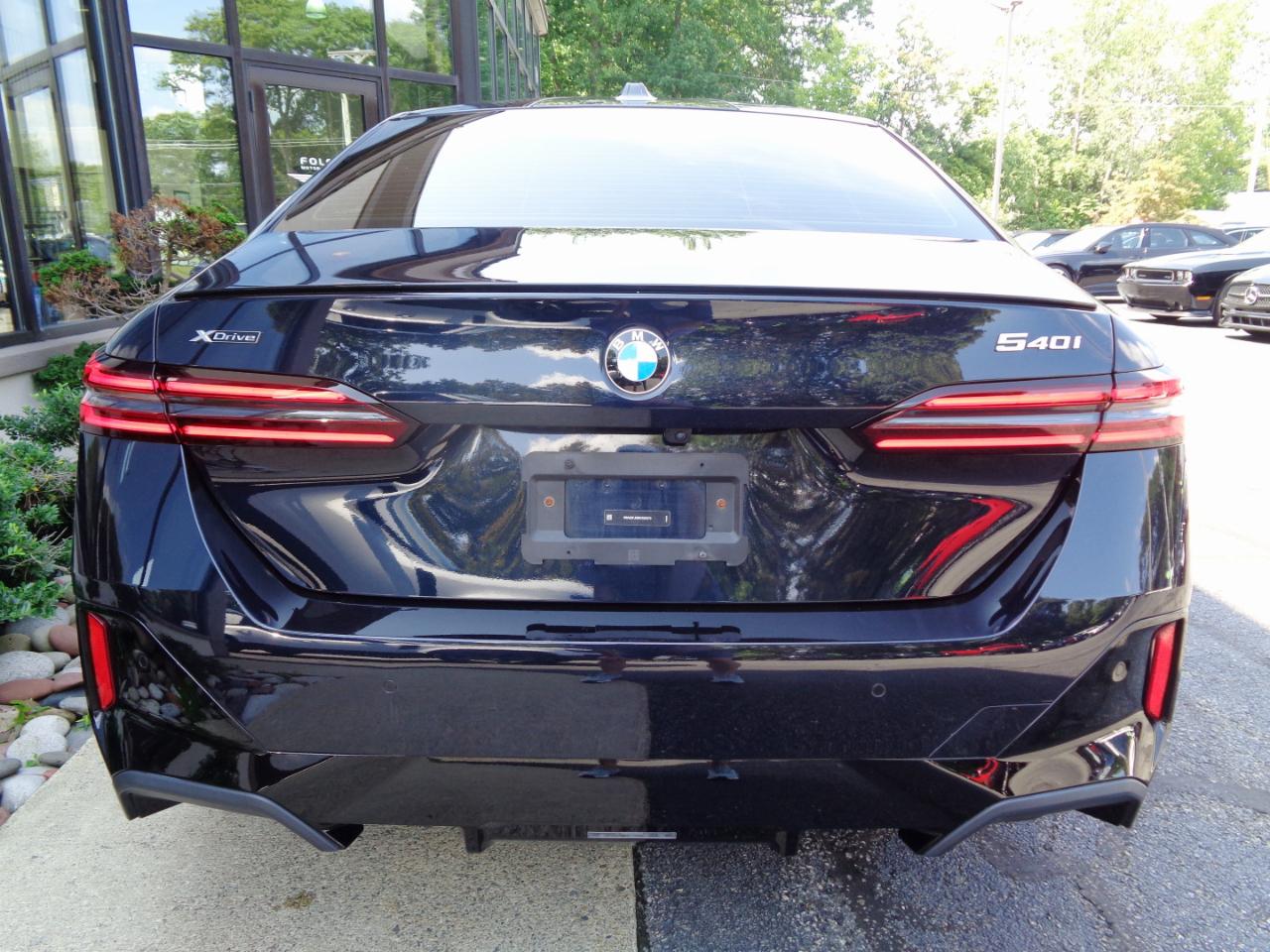 BMW 5 Series 540i xDrive Sedan 2024