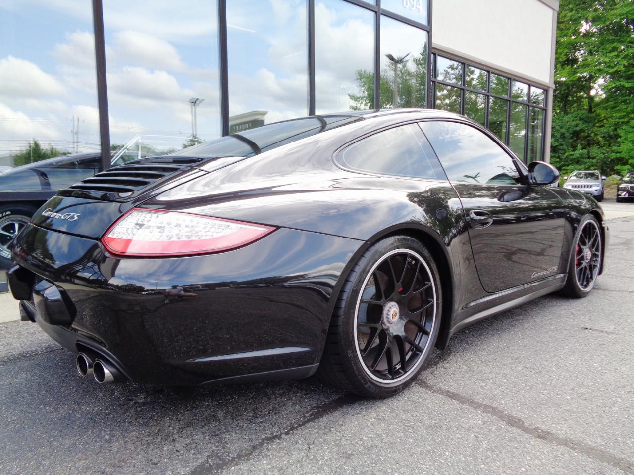 Porsche 911 2dr Cpe Carrera S 2011