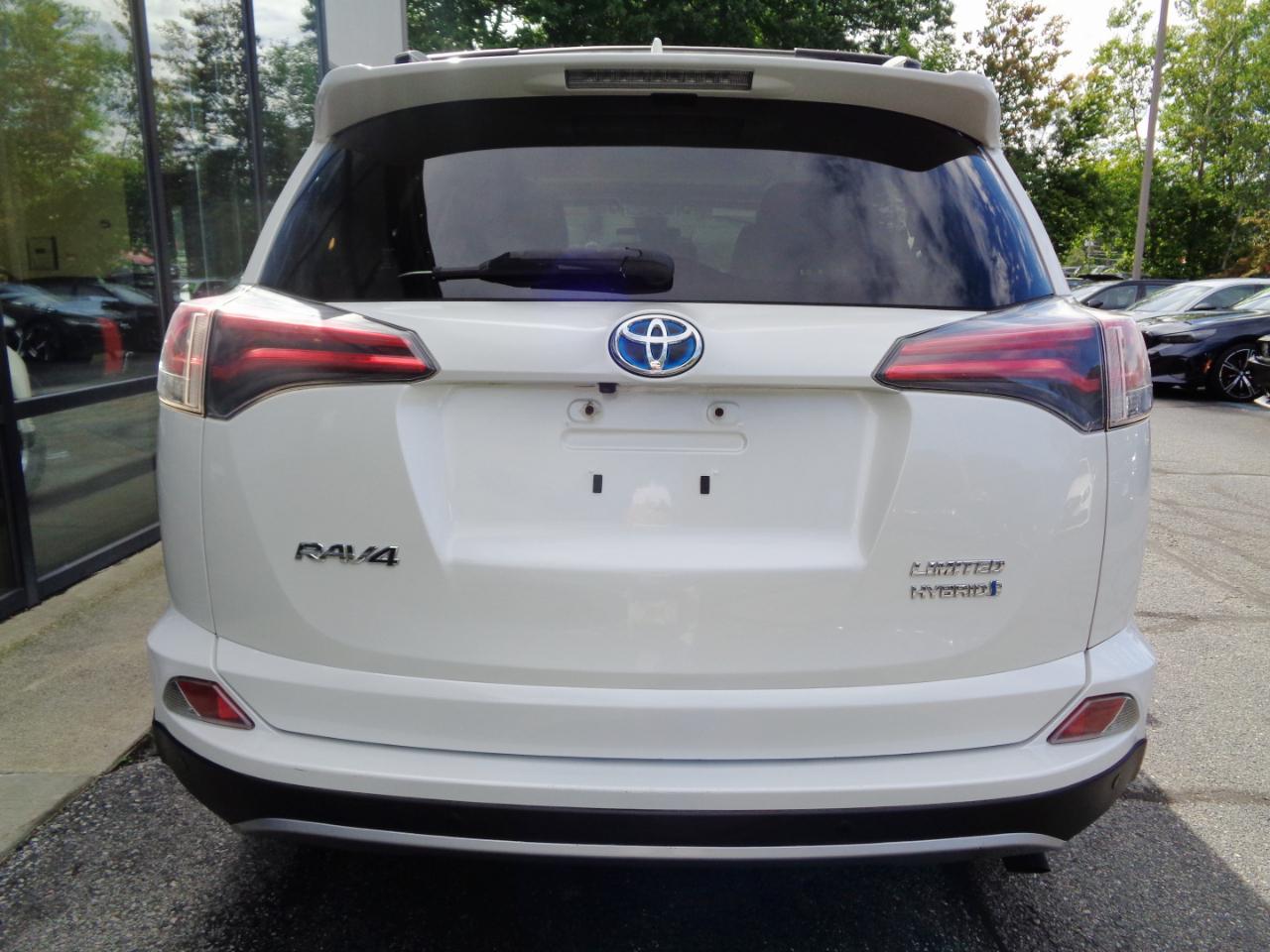 Toyota RAV4 Hybrid Limited AWD (Natl) 2018