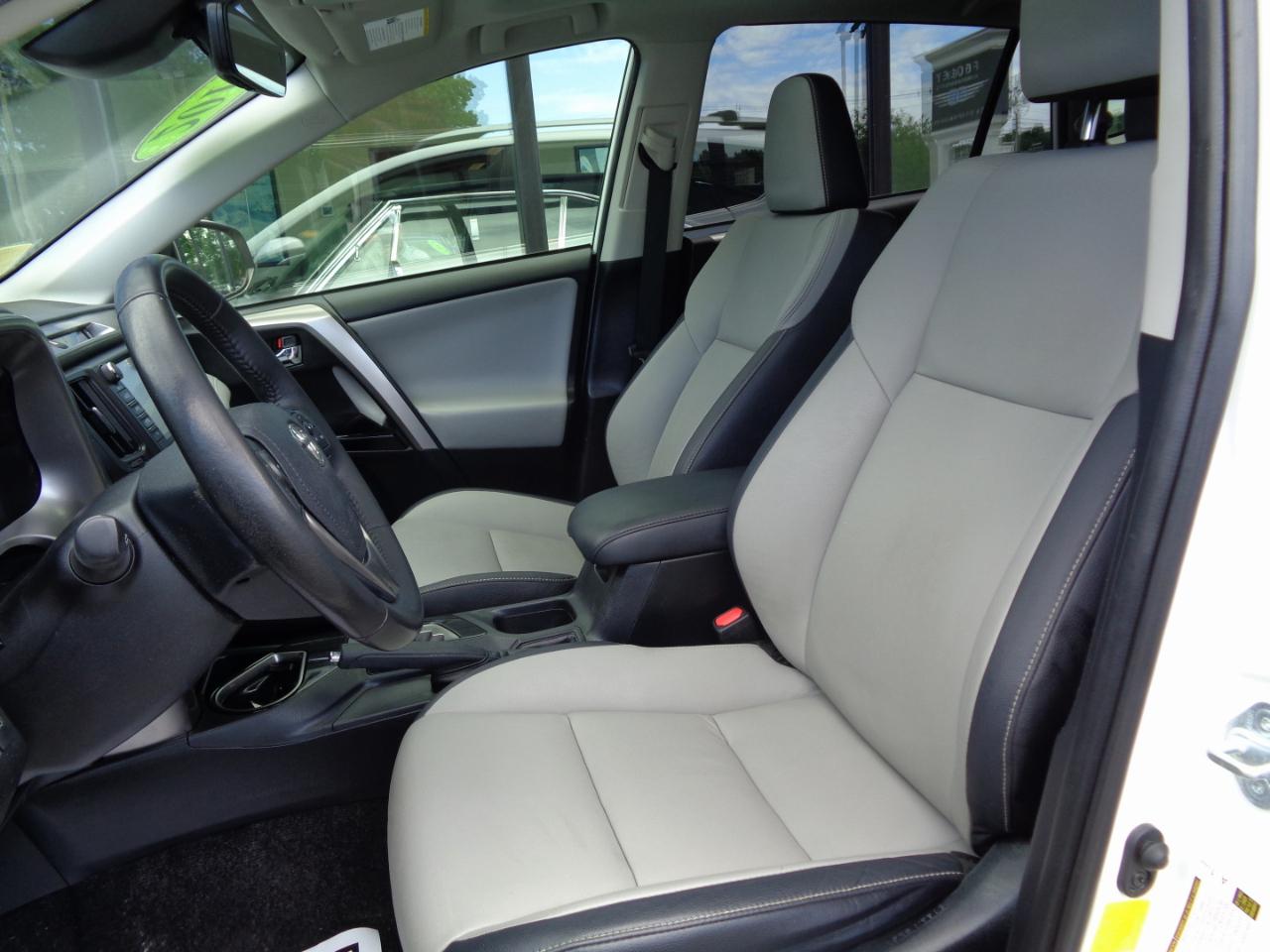 Toyota RAV4 Hybrid Limited AWD (Natl) 2018