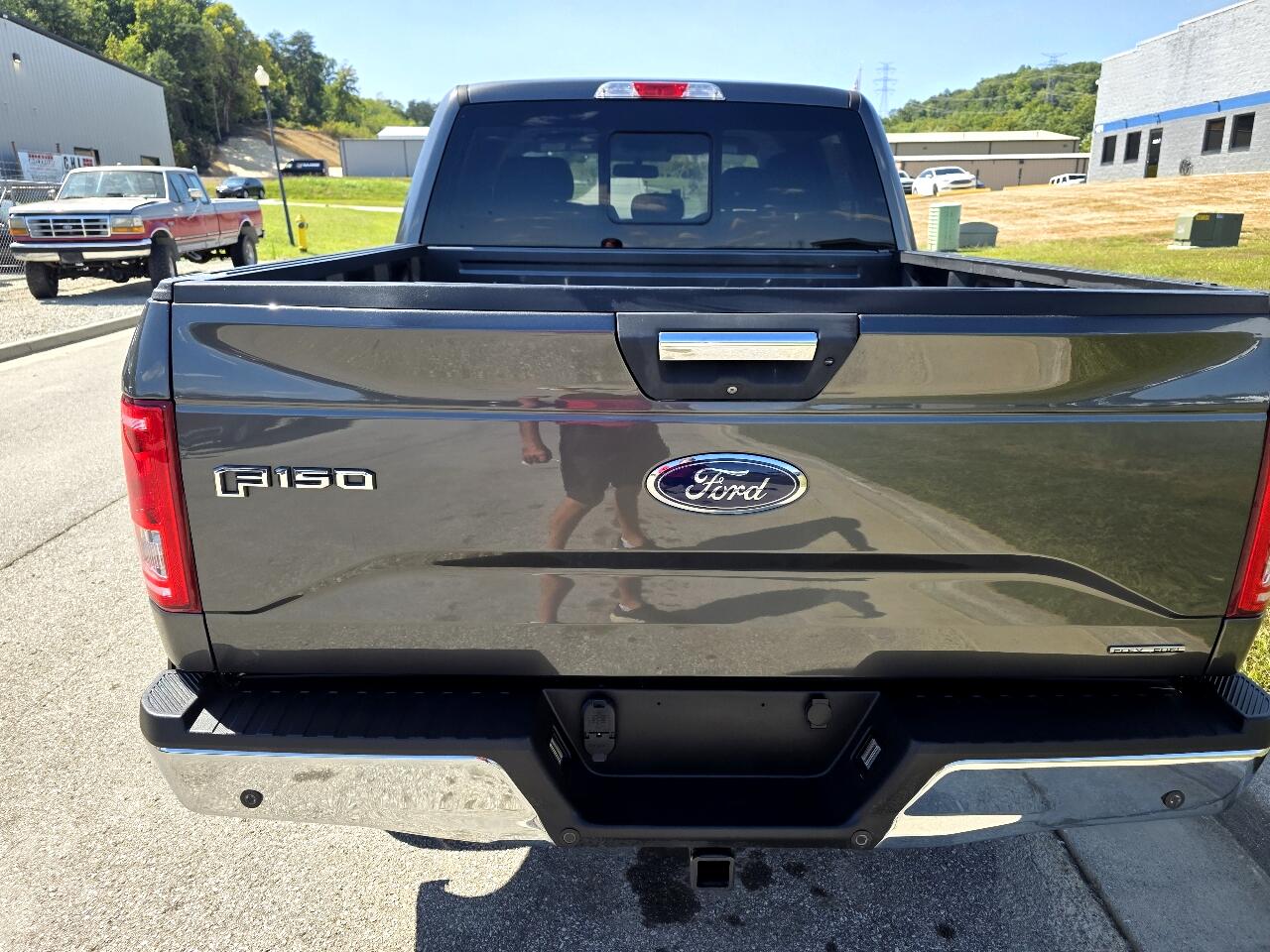 Ford F-150 4WD SuperCrew 145" XLT 2016 Ford F-150 4WD SuperCrew 145" XLT 2016