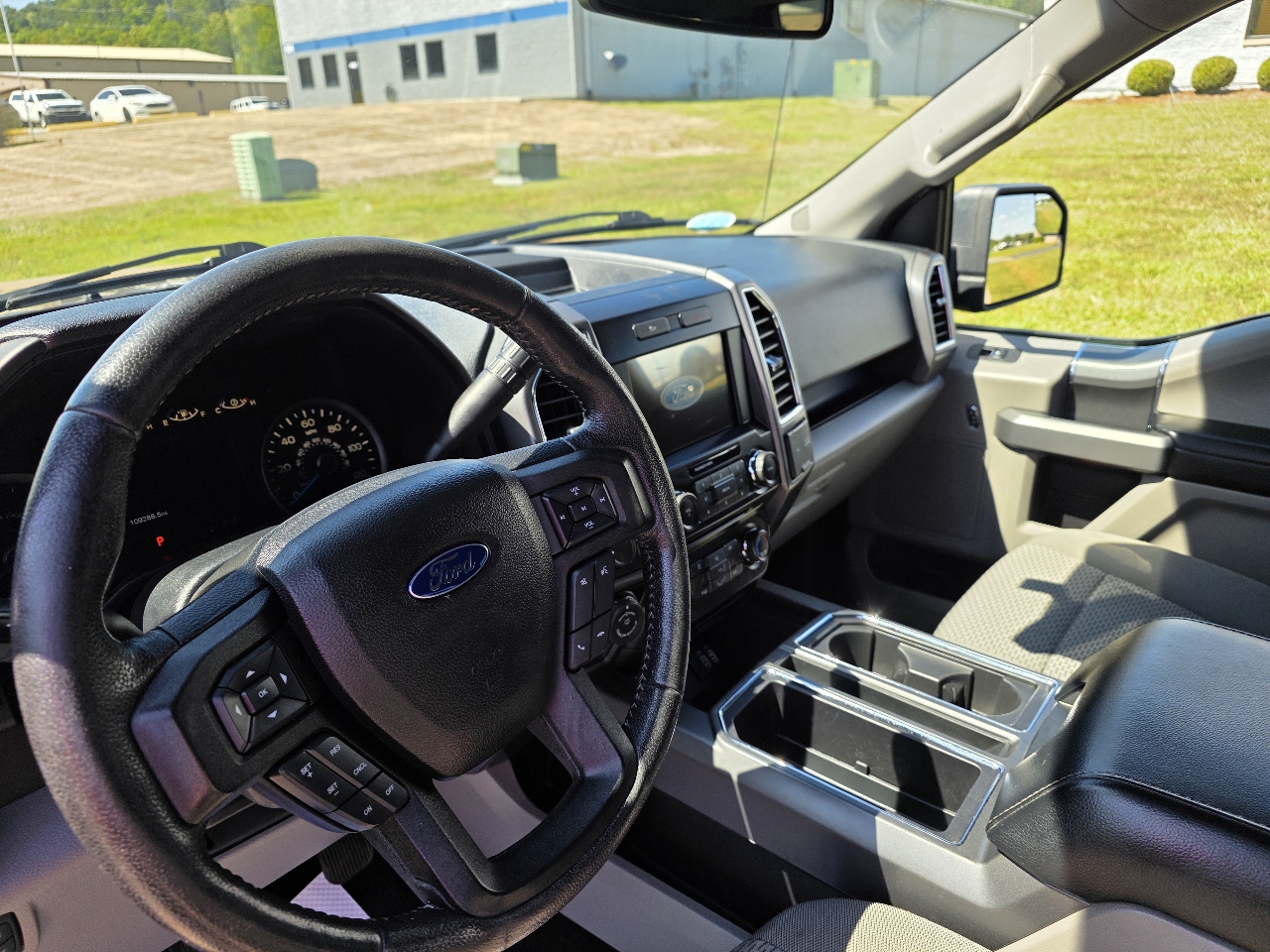 Ford F-150 4WD SuperCrew 145" XLT 2016 Ford F-150 4WD SuperCrew 145" XLT 2016