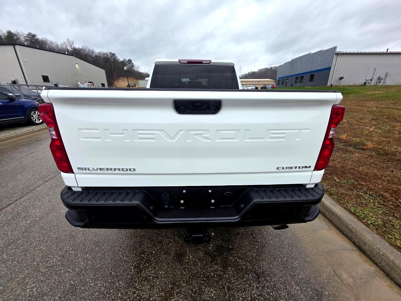 Chevrolet Silverado 2500HD Custom Crew Cab Short Box 4WD 2025