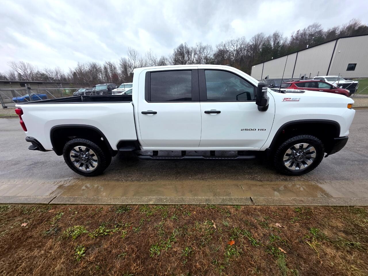 Chevrolet Silverado 2500HD Custom Crew Cab Short Box 4WD 2025