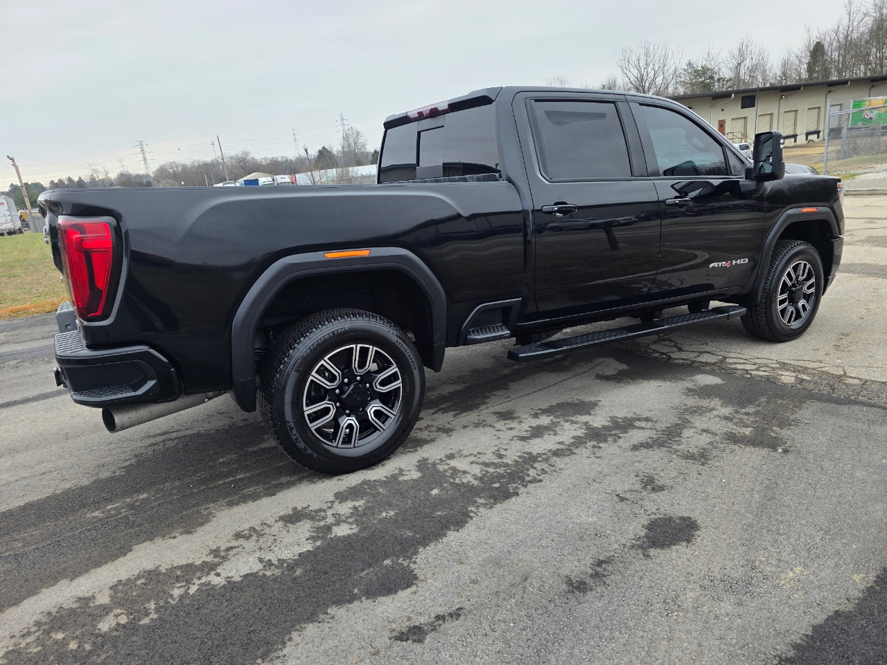 GMC Sierra 2500HD AT4 Crew Cab Long Box 4WD 2020