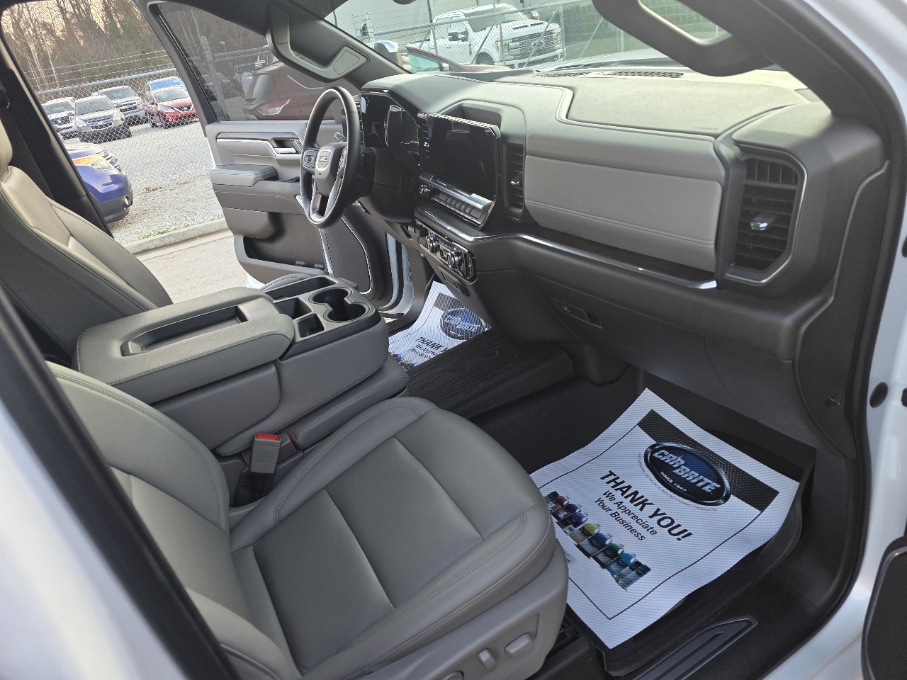 GMC Sierra 2500HD 4WD Crew Cab 153.7" SLT 2024