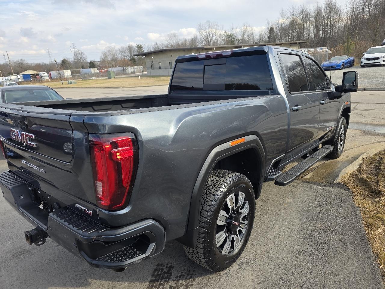 GMC Sierra 2500HD AT4 Crew Cab Long Box 4WD 2020