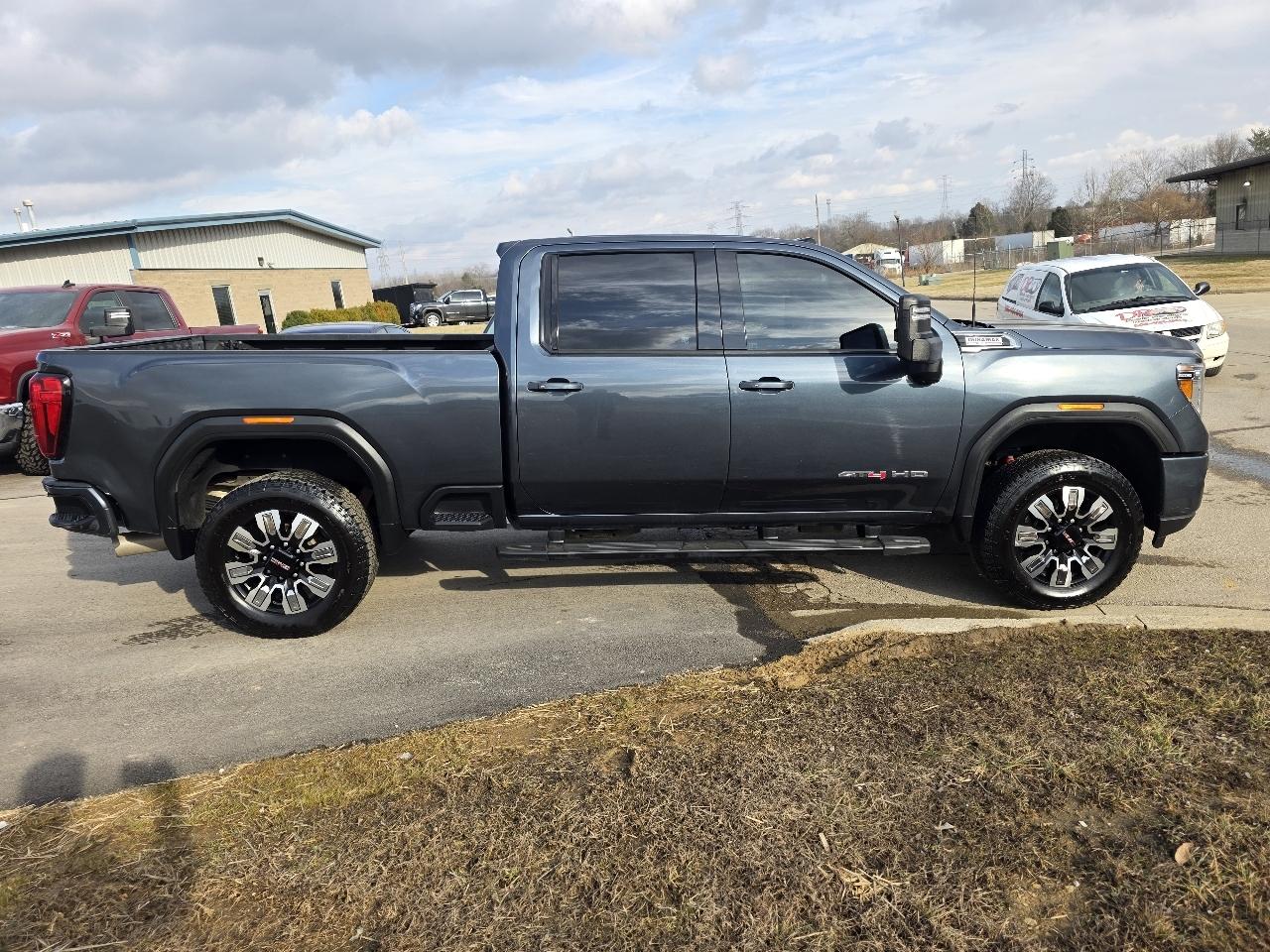 GMC Sierra 2500HD AT4 Crew Cab Long Box 4WD 2020
