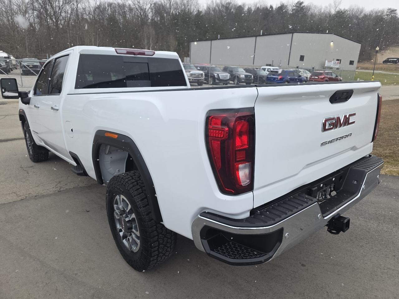 GMC Sierra 3500HD SLT Crew Cab 4WD 2023
