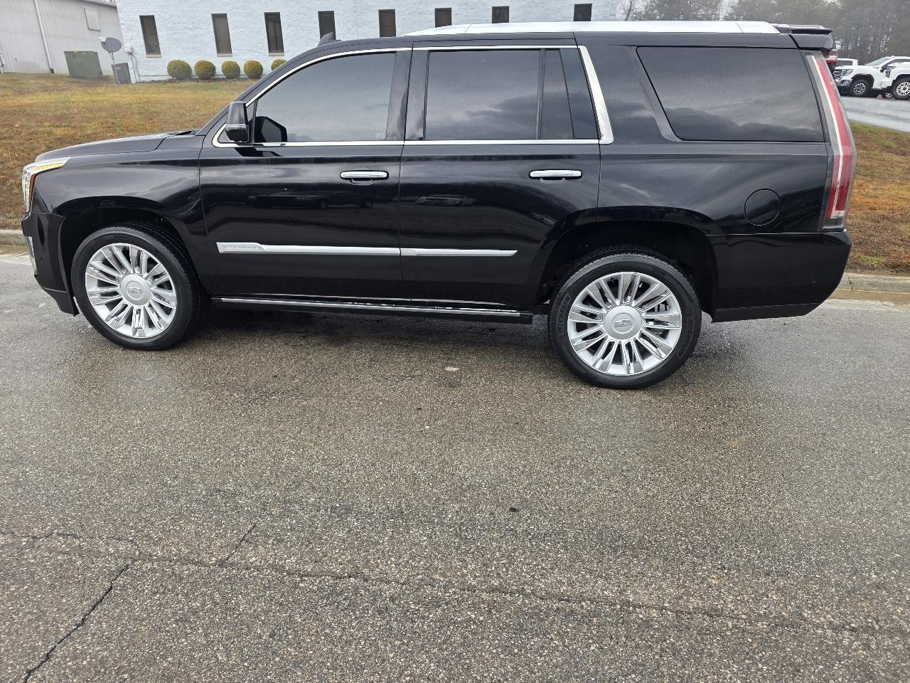 Cadillac Escalade Platinum 4WD 2018
